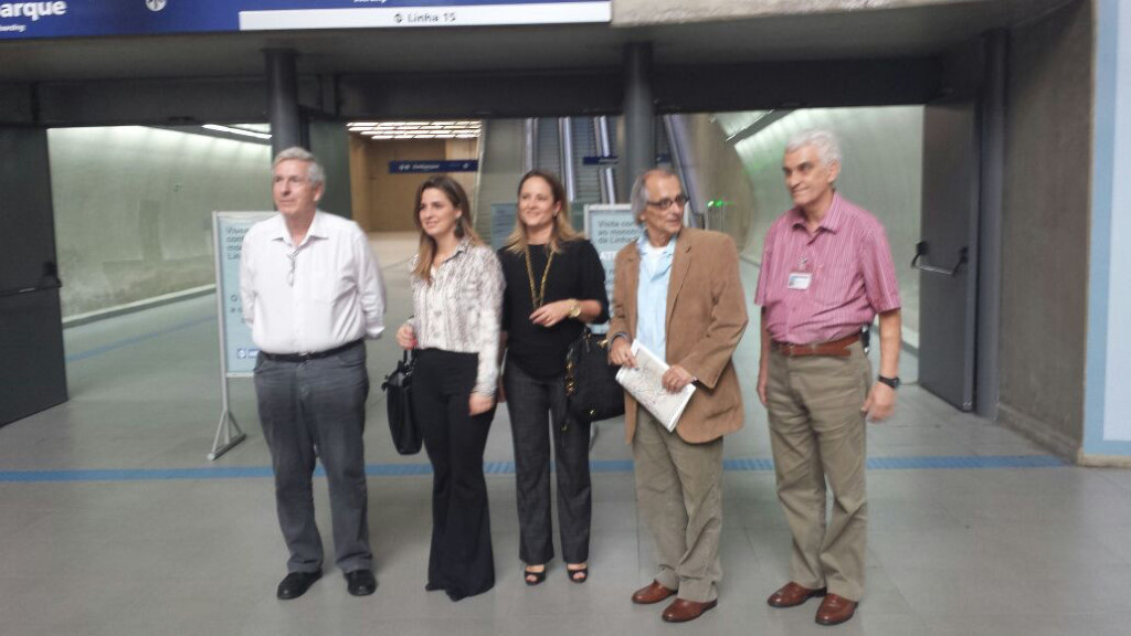 Conrado Grava de Souza, do Metrô SP; deputada Clarissa Garotinho (PR/RJ), presidente da CVT; Roberta Marchesi, superintendente da ANPTrilhos; Fernando MacDowell, engenheiro; e Laurindo Junqueira, do Metrô SP.
