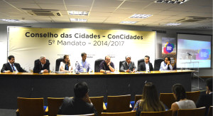 Palestrantes participam do debate juntamente com o Secretário Nacional de Transporte e Mobilidade Urbana do Ministério das Cidades, Dario Rais Lopes