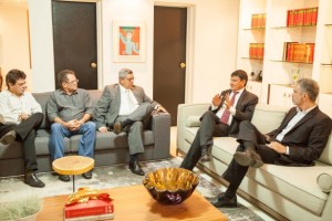 Reunião com o superintendente da área de Governo do Nordeste da Caixa, Claudio Freitas, e o superintendente da Caixa no Piauí, Emanoel Bonfim. Foto:Jorge Henrique Bastos