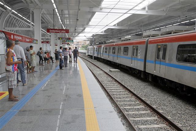 Leia mais sobre o artigo Metrô de Salvador registra recorde de passageiros em um único dia