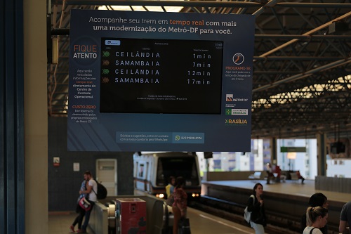 Leia mais sobre o artigo Metrô-DF instala painéis que informam horário dos trens