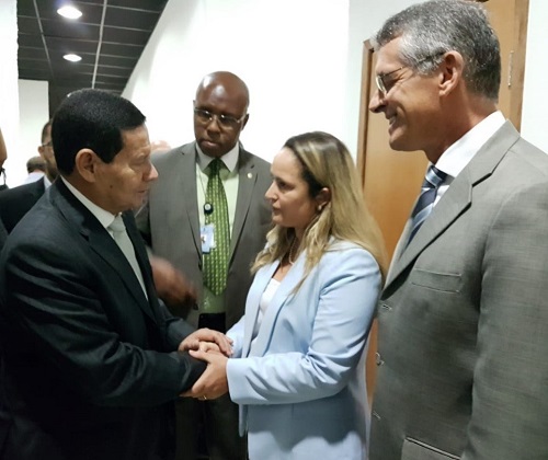 Leia mais sobre o artigo Diretoria da ANPTrilhos prestigia palestra do Vice-Presidente eleito Gen. Mourão