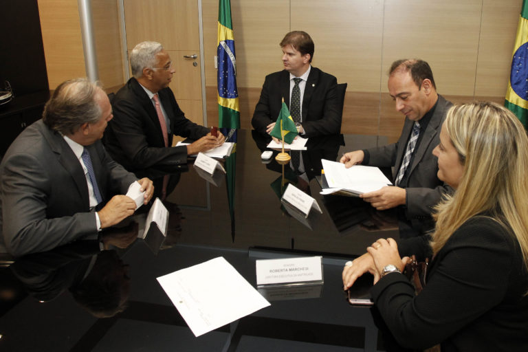 Leia mais sobre o artigo Ministro do Desenvolvimento Regional reúne-se com Diretoria da ANPTrilhos