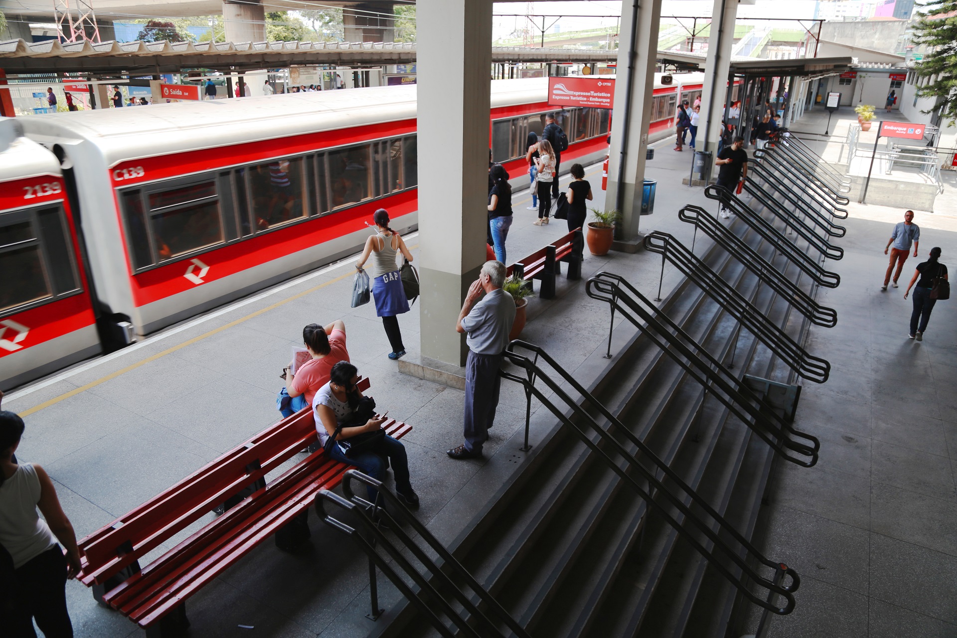 CPTM cria serviço expresso na Linha 10-Turquesa até a estação Luz