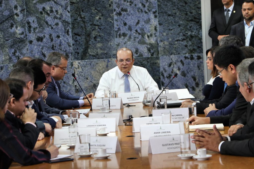 Leia mais sobre o artigo Governador do DF recebe consórcio chinês interessado em projeto de concessão do Metrô-DF