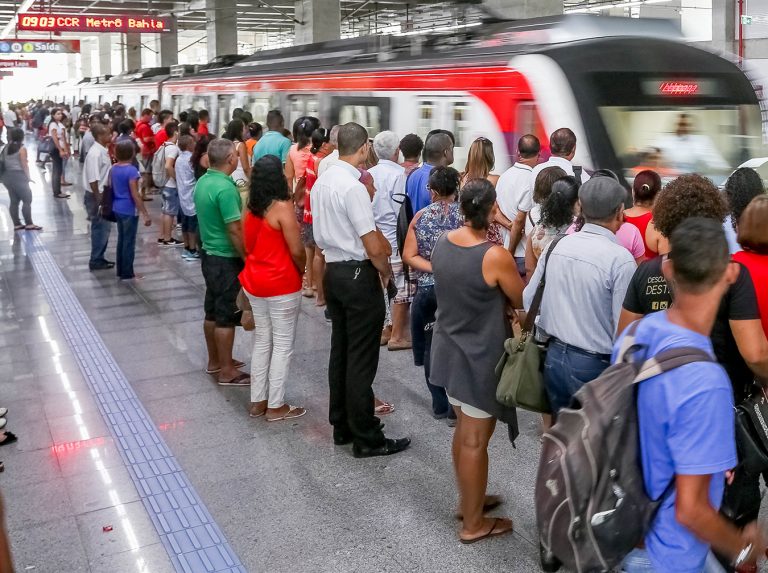 Leia mais sobre o artigo Após cinco anos de operação e com 370 mil passageiros por dia, Metrô da Bahia deve dobrar demanda com expansão e mais integrações