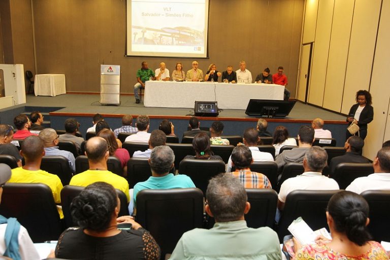 Leia mais sobre o artigo Encontro sobre o VLT de Salvador reúne gestores e moradores do Subúrbio