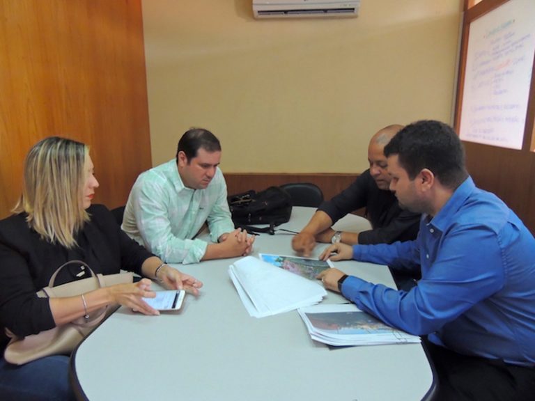 Leia mais sobre o artigo Secretário de Desenvolvimento recebe em audiência superintendente da CBTU Maceió