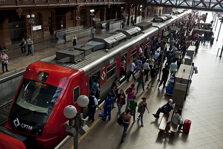 Leia mais sobre o artigo CPTM abre consulta pública para concessão de espaços para publicidade em trens e estações