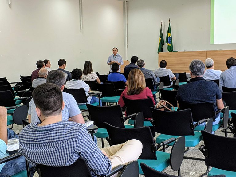 Leia mais sobre o artigo Seinfra realiza workshop sobre redução nas contas de energia em órgãos públicos e geração distribuída solar no Ceará