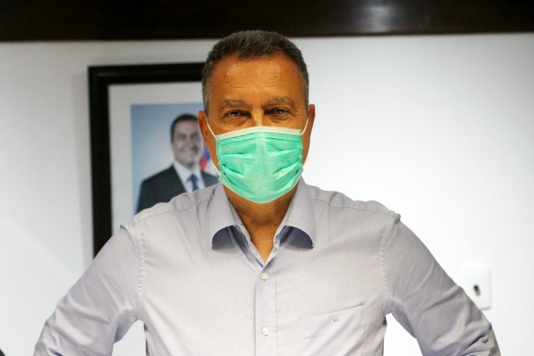 Leia mais sobre o artigo Bahia: Rui Costa anuncia compra de 10 milhões de máscaras para distribuição