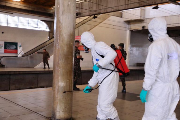 Leia mais sobre o artigo Estações do Metrô do Recife recebem Desinfecção pelas Forças Armadas