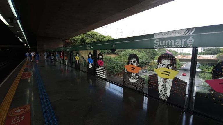 Leia mais sobre o artigo Metrô SP coloca máscaras nos retratos artísticos da estação Sumaré para alertar sobre a prevenção à Covid-19