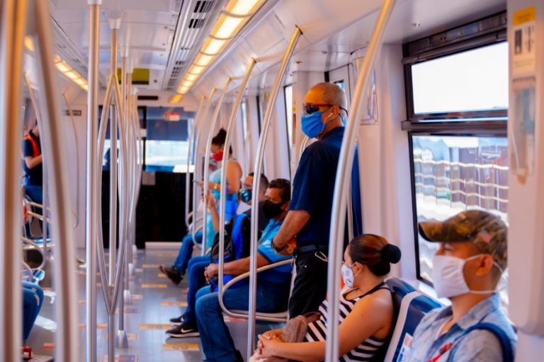 Leia mais sobre o artigo Alstom oferece solução de inteligência artificial para distanciamento dos passageiros em trens e estações