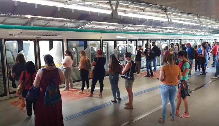 Leia mais sobre o artigo Metrô de São Paulo retoma contrato para instalação de portas de plataforma