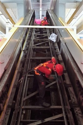 Leia mais sobre o artigo Avança a manutenção geral de escadas rolantes da Trensurb