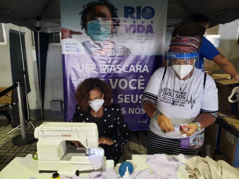 Leia mais sobre o artigo Milhares de máscaras FFP2 contra coronavírus são distribuídas na estação Central do Brasil da SuperVia