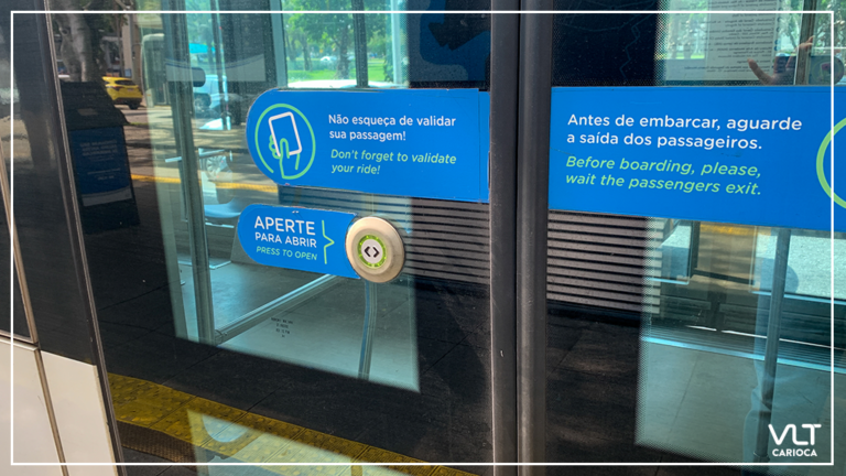 Leia mais sobre o artigo VLT Carioca – Botão da porta: por que é preciso acionar?