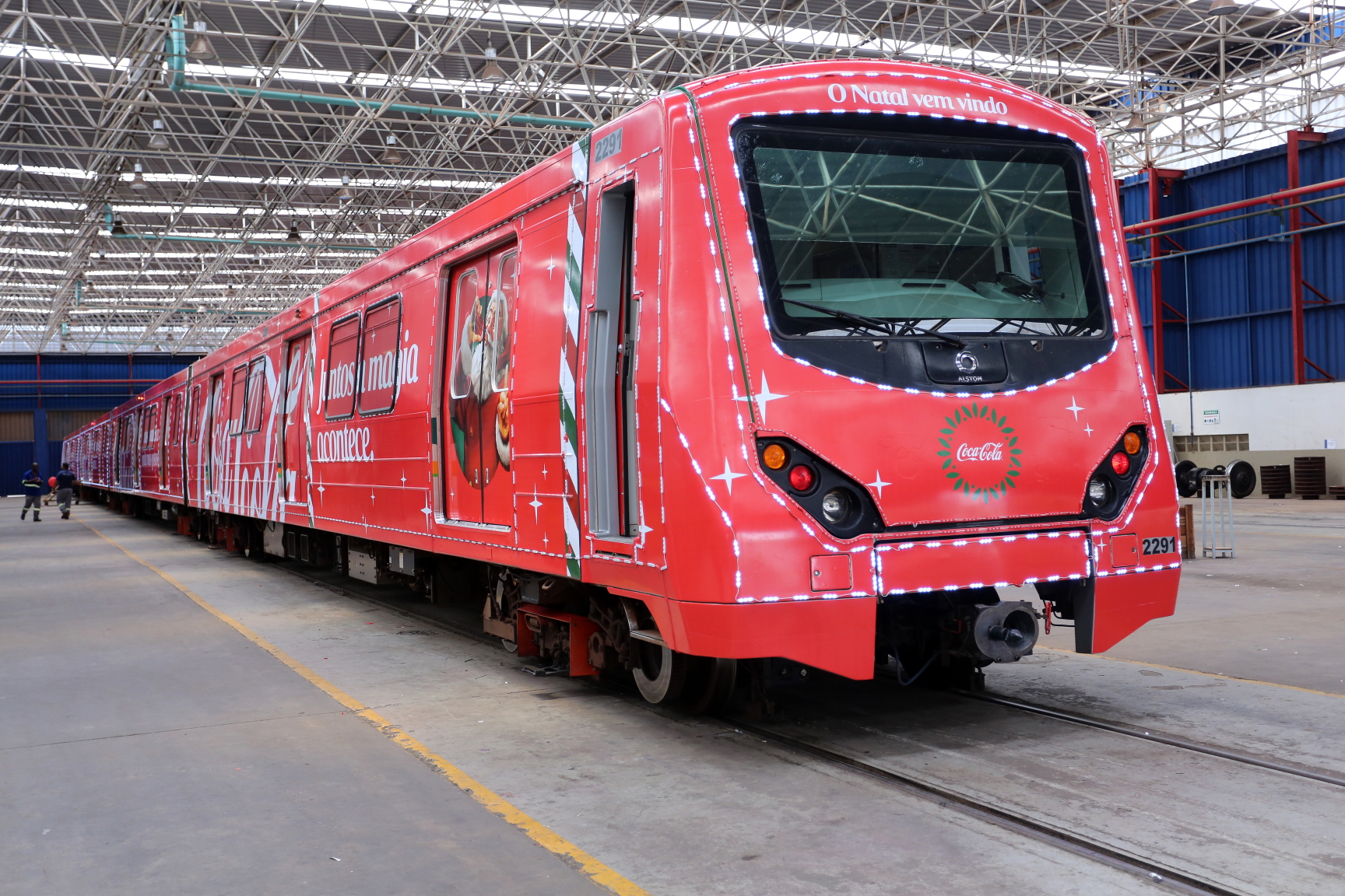 Trem do Metrô-DF circula com luzes e músicas de Natal - ANPTrilhos