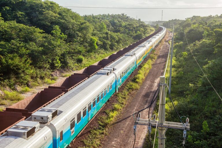 Leia mais sobre o artigo Investimento da Vale para expansão da internet 4G ao longo da Estrada de Ferro Carajás beneficiará operações ferroviárias, comunidades e usuários do Trem de Passageiros