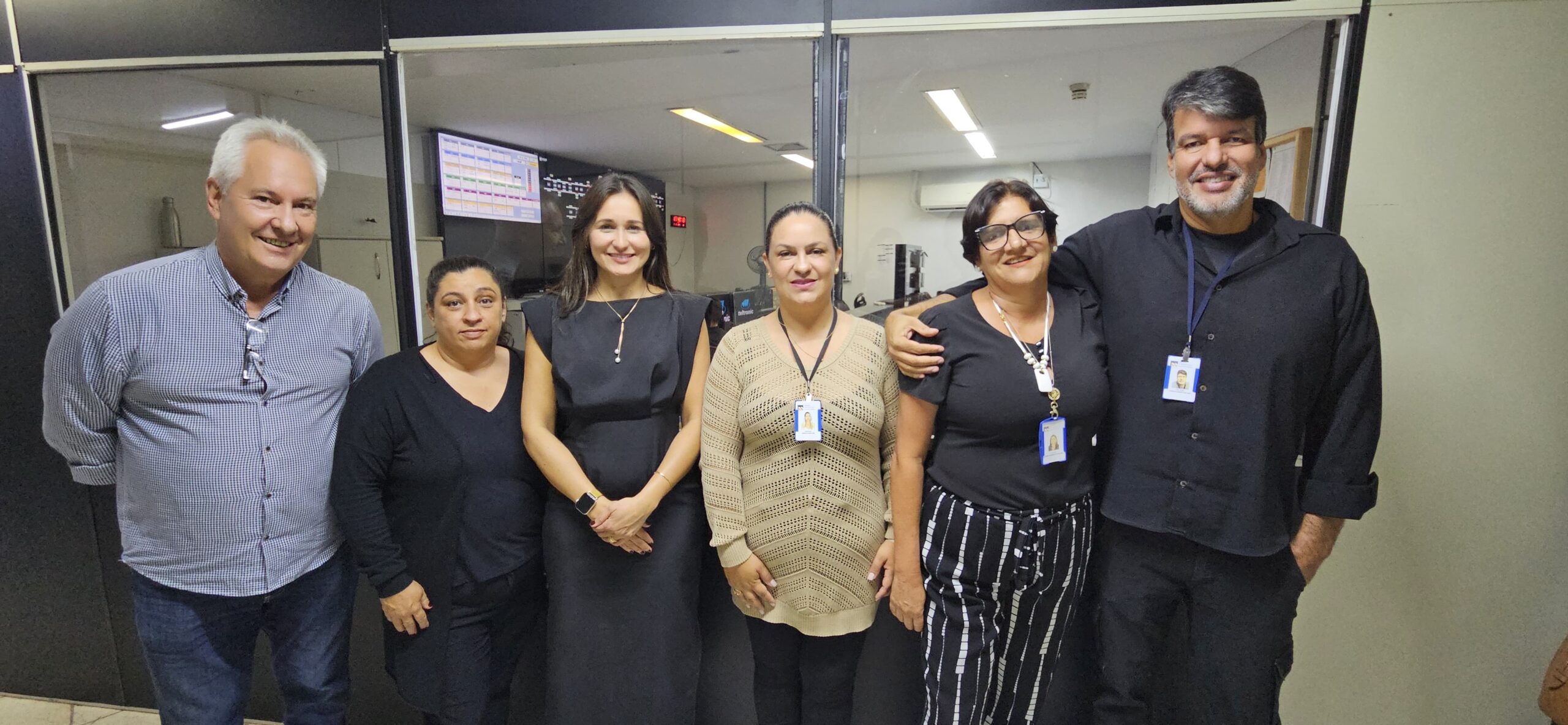 Márcio Aquino, Luciana Coelho, Ana Patrizia Lira, Paula Camargo, Célia Ornelas e Vitor Mafra no Metrô-DF