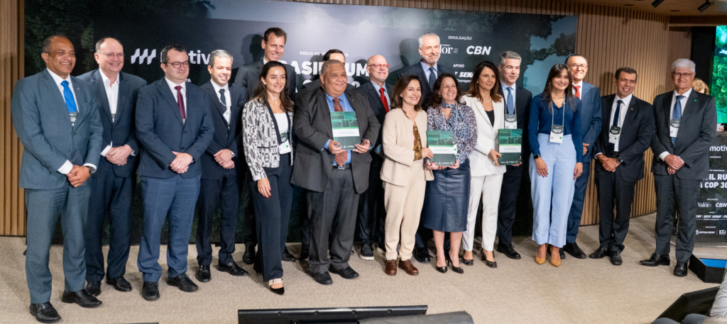 Leia mais sobre o artigo ANPTrilhos participa da entrega de plano com 90 propostas para descarbonização dos transportes até 2050