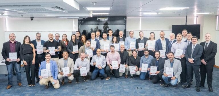 Leia mais sobre o artigo Curso de Certificação Internacional forma 4ª turma com participação da ANPTrilhos