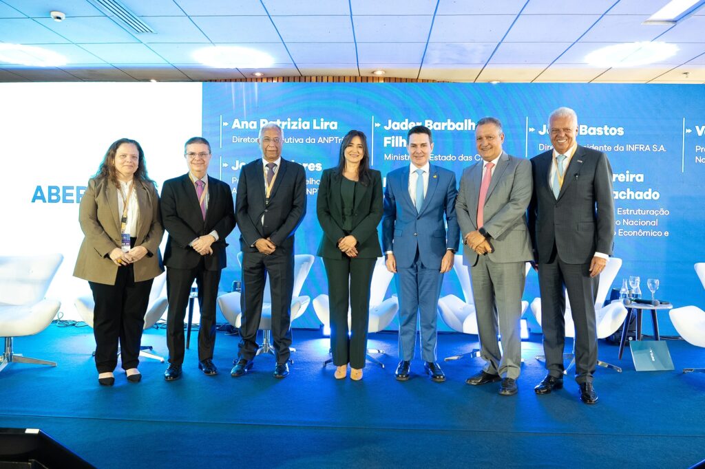 Leia mais sobre o artigo Conexão ANPTrilhos reúne lideranças e autoridades para debater o futuro da mobilidade sobre trilhos no Brasil