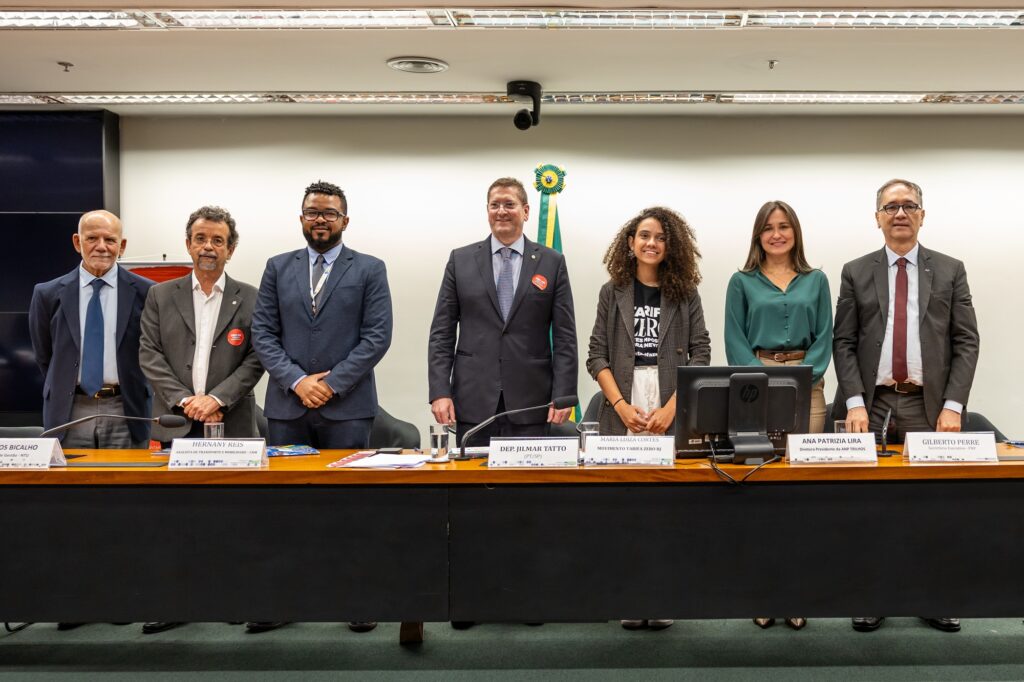 Leia mais sobre o artigo ANPTrilhos leva a voz dos trilhos ao debate sobre tarifa zero na Câmara dos Deputados