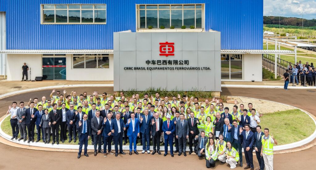 Leia mais sobre o artigo CRRC Brasil recebe presidente Lula em Araraquara e reforça investimentos em mobilidade ferroviária no país