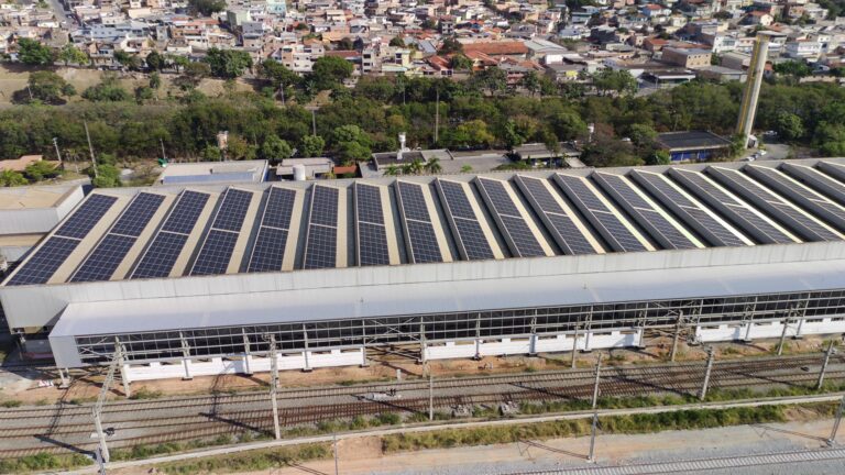 Leia mais sobre o artigo Metrô BH instala 2 mil módulos solares no Pátio São Gabriel e avança em na implantação de usina fotovoltaica própria