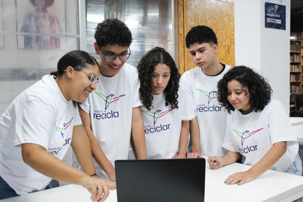 Leia mais sobre o artigo Instituto Reciclar registra 92% de empregabilidade entre jovens em São Paulo
