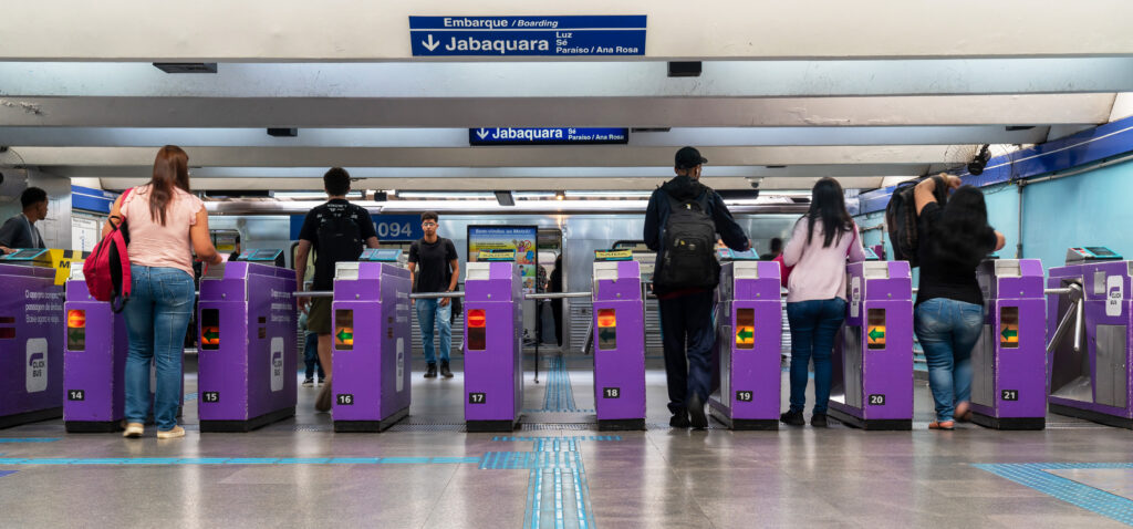 Leia mais sobre o artigo Metrô de São Paulo passa a aceitar cartões virtuais nas catracas