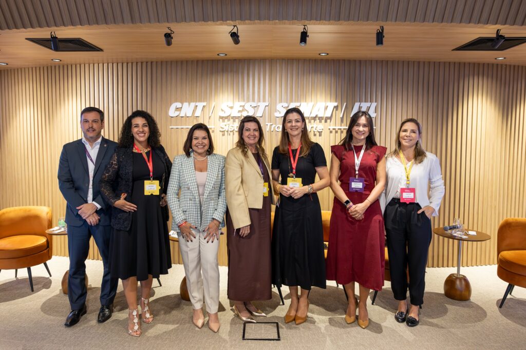 Leia mais sobre o artigo Segurança das mulheres no transporte exige cultura de acolhimento, denúncia e responsabilidade coletiva, destaca ANPTrilhos em evento da CNT