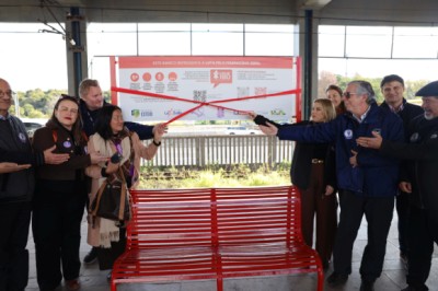 Leia mais sobre o artigo Trensurb inaugura Banco Vermelho na Estação Esteio
