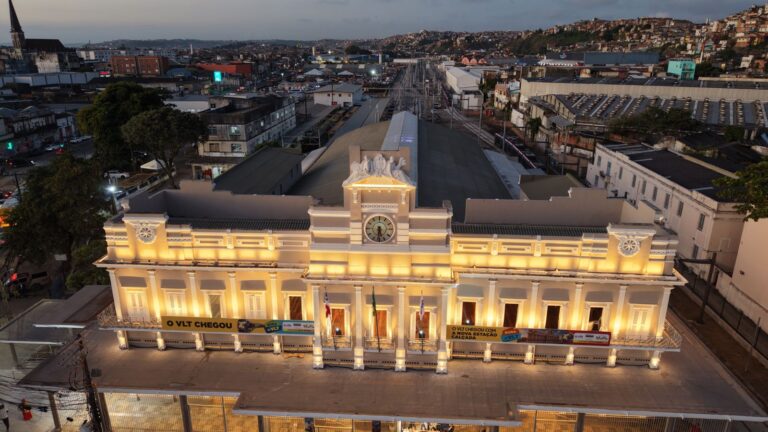 Leia mais sobre o artigo Entrega primeira estação do VLT de Salvador e marca avanço da nova mobilidade na capital baiana